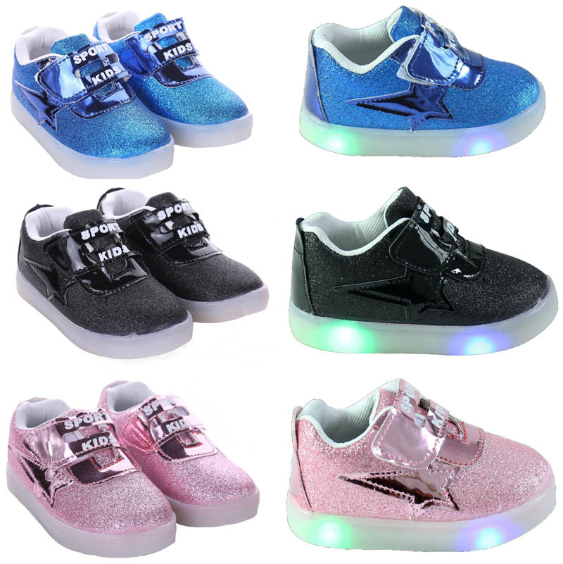 boys flashing trainers